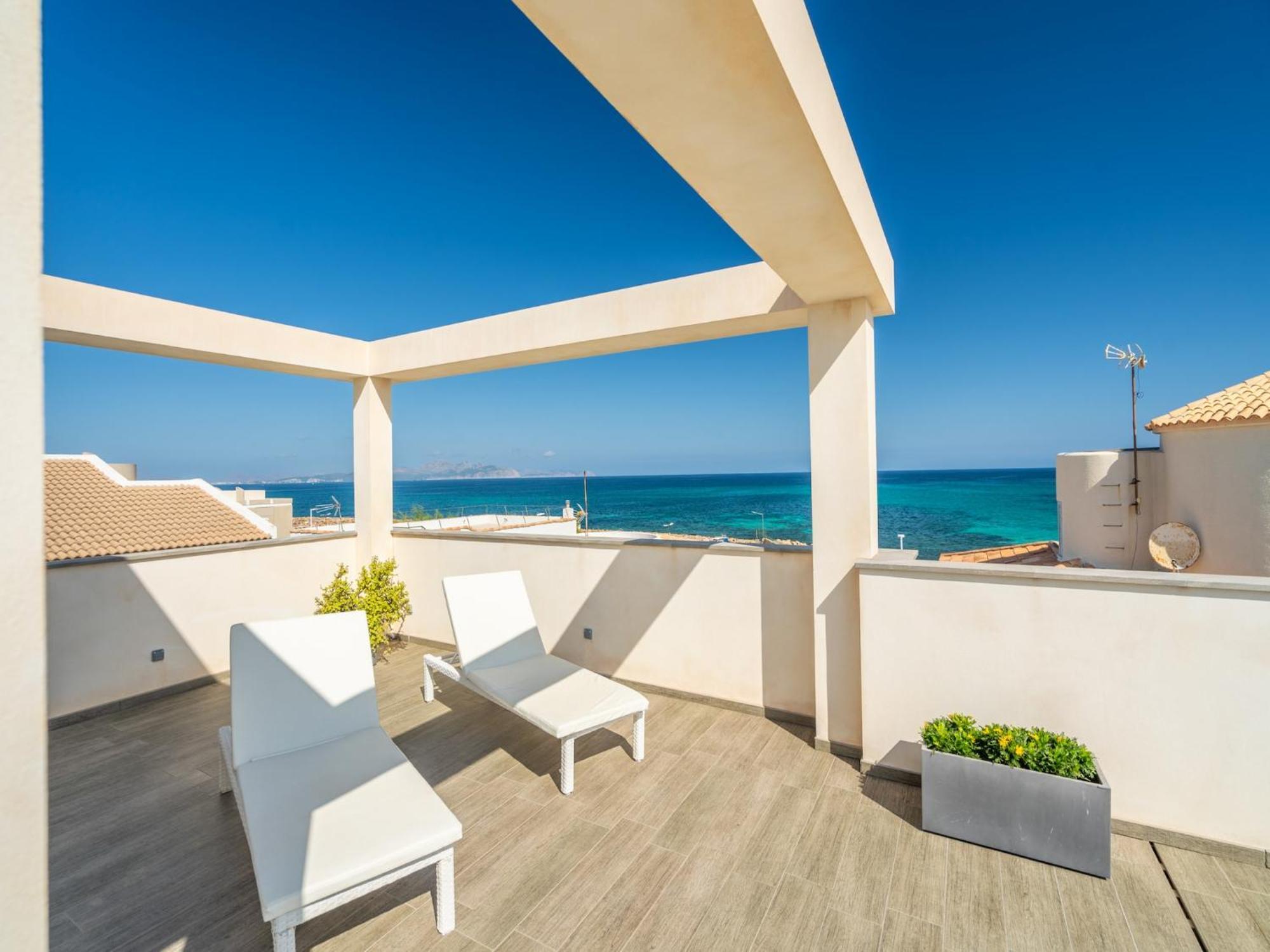 Villa Beachfront In *