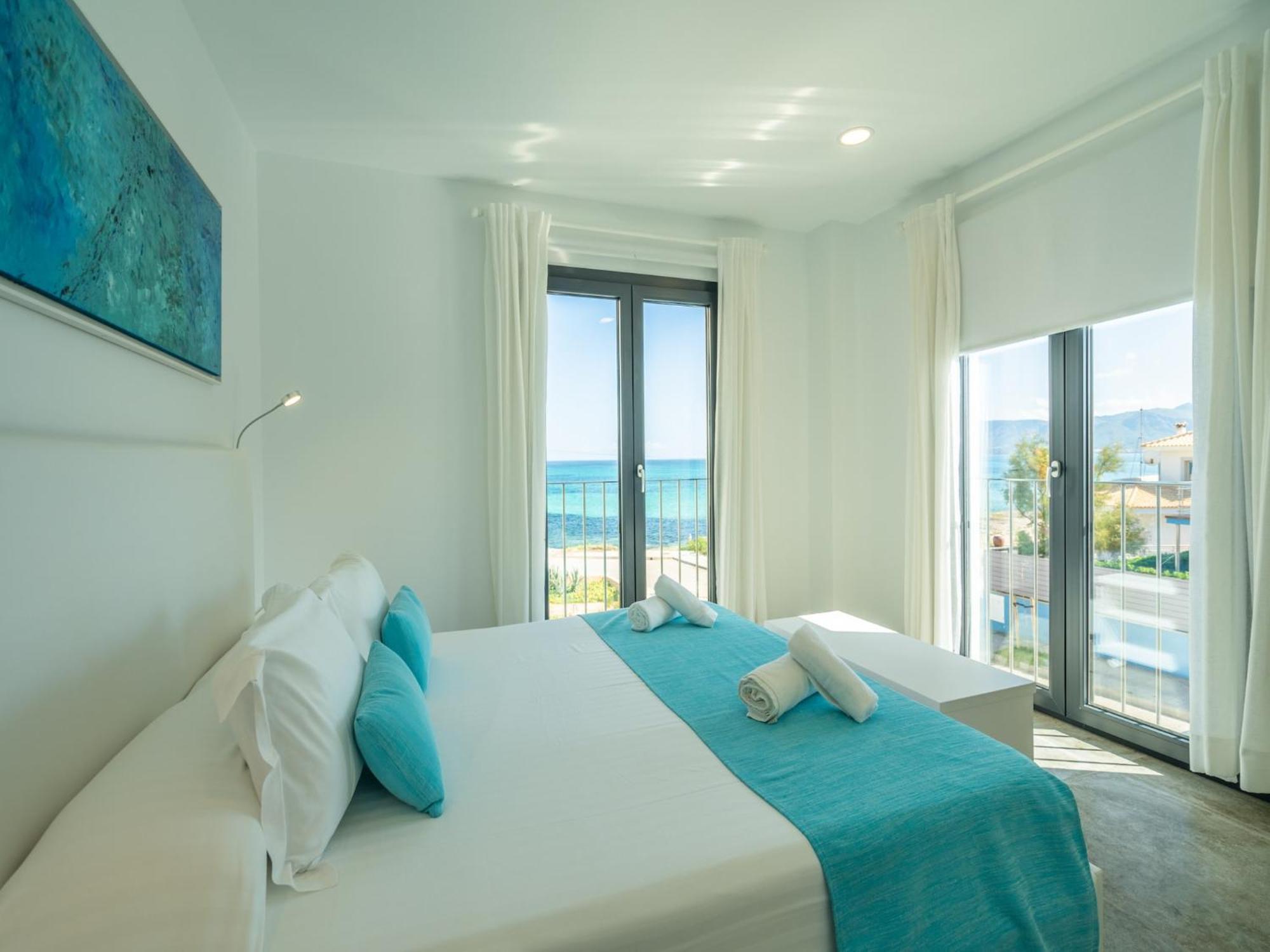 Villa Beachfront In *
